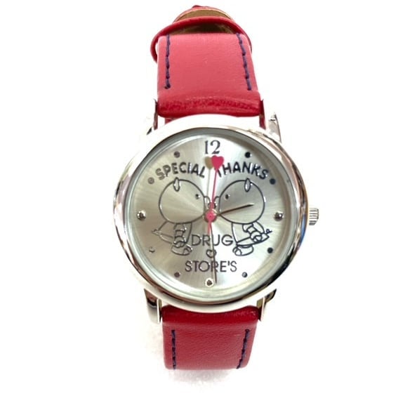 こんにちは★
本日メルカリにて、ドラッグストアーズの腕時計を出品しました️
可愛い子豚さんモチーフの腕時計です
使用感もなく、電池交換済みですので届いたその日からお使いいただけます️
ぜひチェックしてみてくださいね🤩