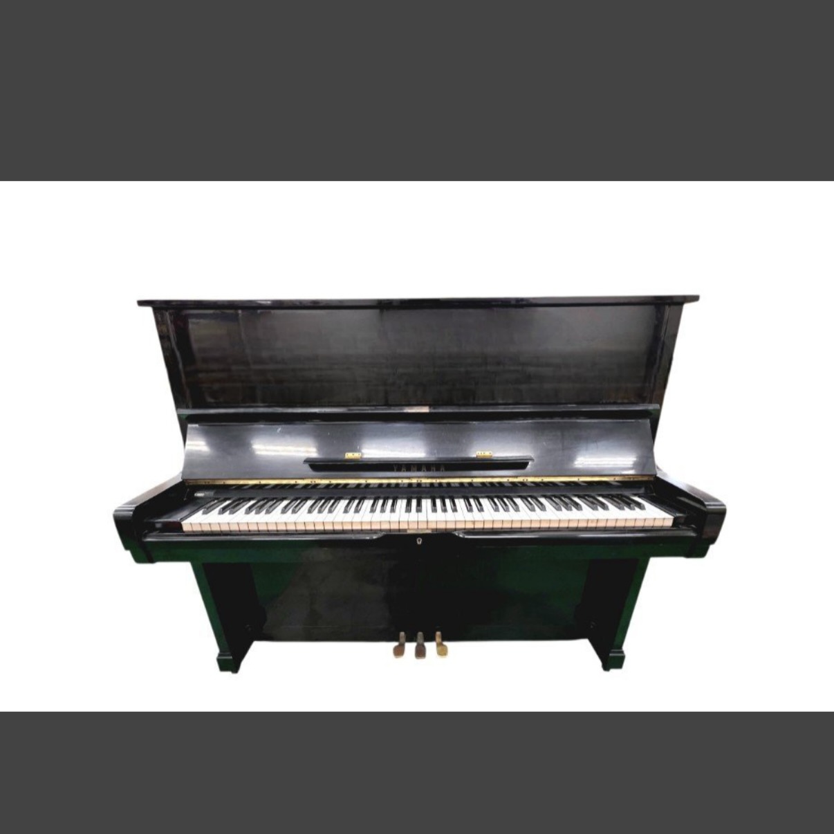 本物志向のあなたへ 
アコースティックならではの
重厚なタッチと豊かに広がる響き…

おうちにいながら、
まるでホールで弾いているかのような
本格ピアノサウンドを楽しめます

練習用としてはもちろん、
趣味の時間をちょっと特別にしてくれる存在
毎日の演奏が、心ときめくひとときに…
⁡